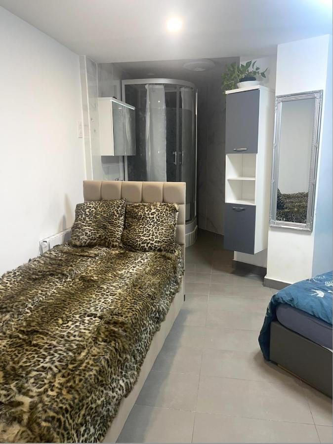 Jolie Appartement Avec 2 Chambres Partagees Paris Dış mekan fotoğraf